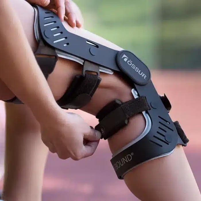 Knee instability custom knee brace for sports hockey soccer London Ontario
