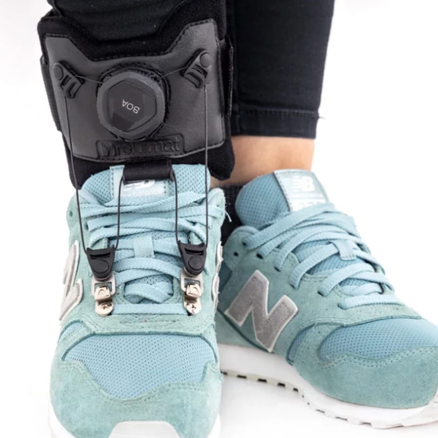 Hardware kit used to install the Infracare Pero drop foot brace on additional shoes