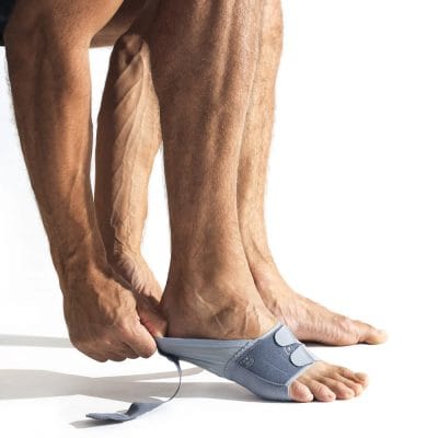 How to put on the Push Med Foot Brace FP showing proper positioning of the plantar fascia support strap Canada PUSH